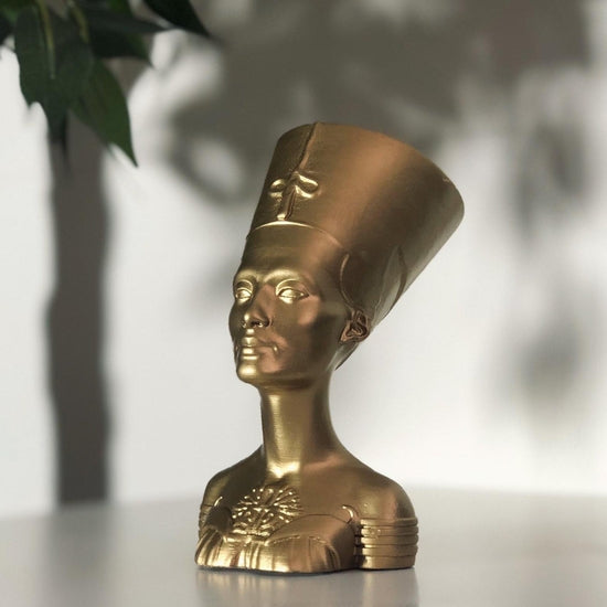 Queen Nefertiti Statue