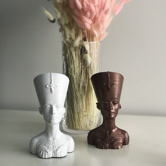 Queen Nefertiti Statue